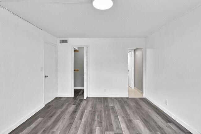 Foto del edificio - 5100 SW 64th Ave