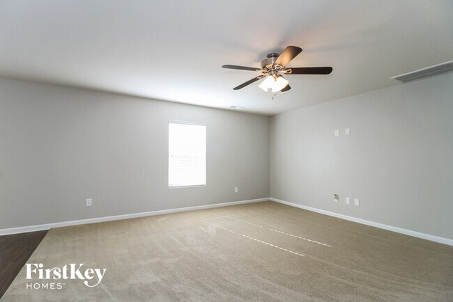 Building Photo - 228 Kendall Farms Ct