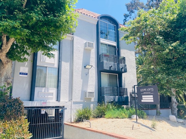 Building Photo - 2642 S Sepulveda Blvd