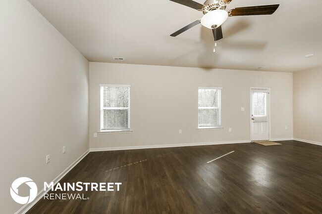Foto del edificio - 630 Clover Cir