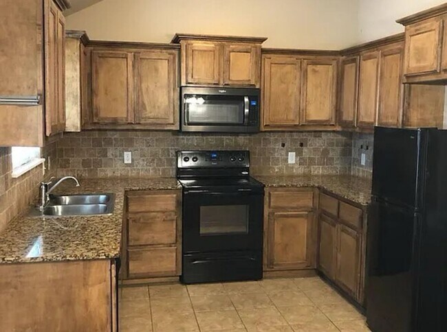 Building Photo - Beautiful Home in NW Oklahoma City