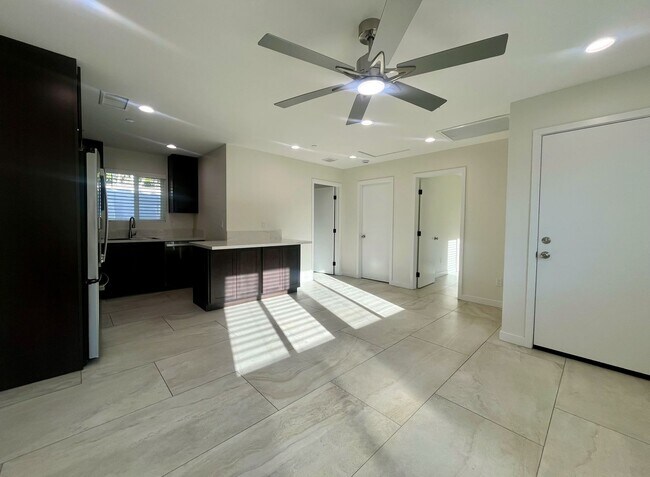 Foto del edificio - AVAILABLE NOW !! 2 Bedroom 1 Bath Home in Cathedral City!!  MOVE IN SPECIAL! HALF OFF ONE MONTH’S...