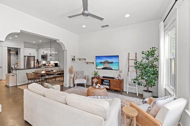 Foto del edificio - 3206 Garden Villa Ln