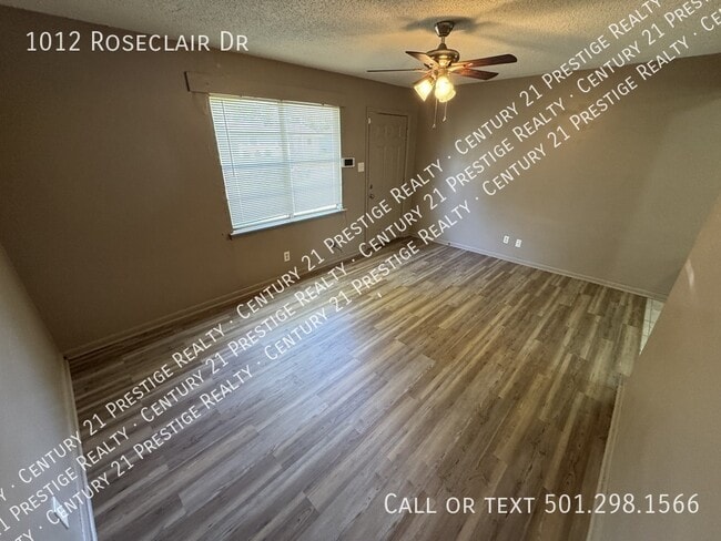 Building Photo - 1012 Roseclair Dr
