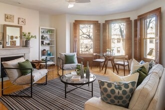 Building Photo - 413 Beacon St