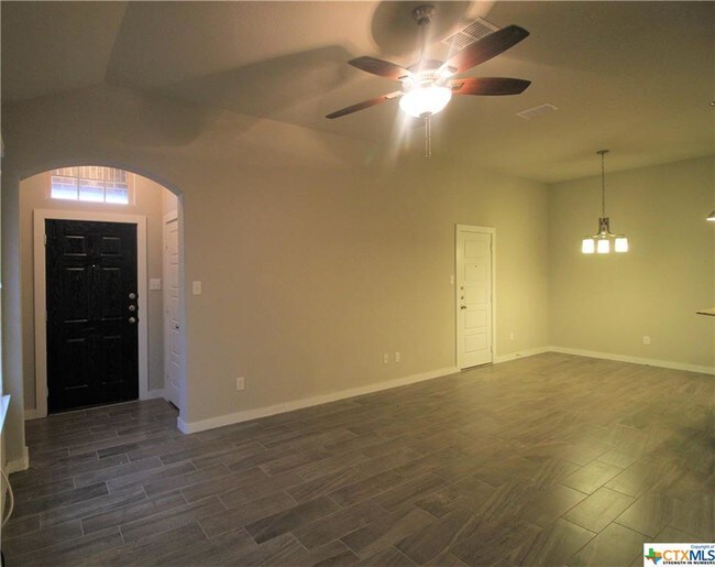 Foto del edificio - 1077 Creekside Orchard