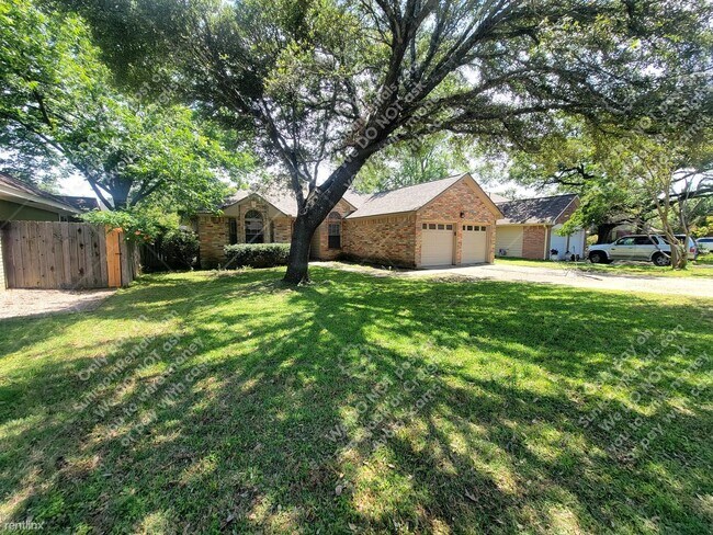Foto del edificio - 4 br, 2 bath House - 15813 De Peer Ave