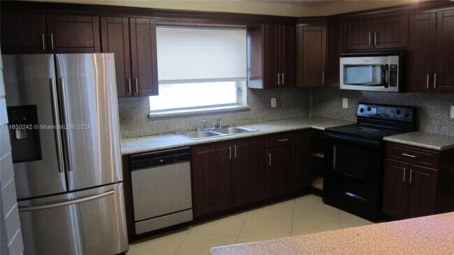 Foto del edificio - 7091 Moseley St