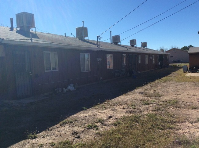 Foto del edificio - 1511 Roadrunner Ln
