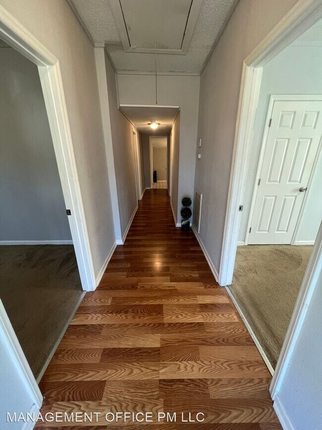 Foto del edificio - 3 br, 2 bath House - 302 N Pryor St