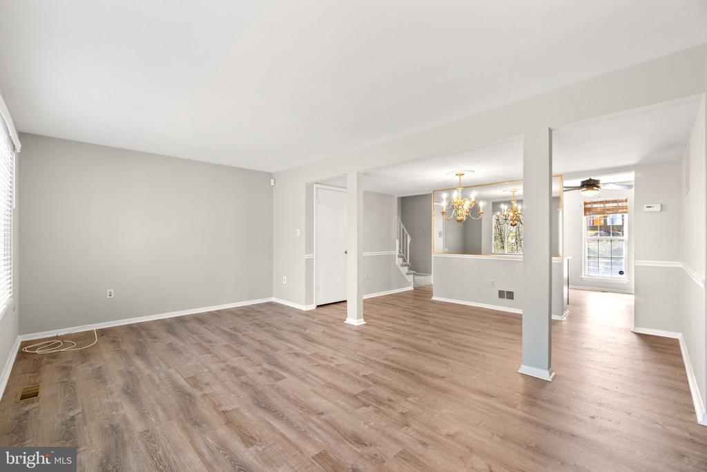 Primary Photo - 16057 Dorset Rd