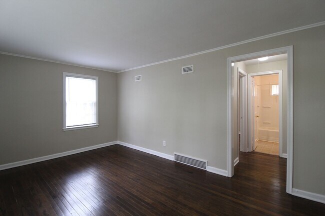 Foto del edificio - 1 Bedroom 1 Bath Duplex in Navy Hill Area ...