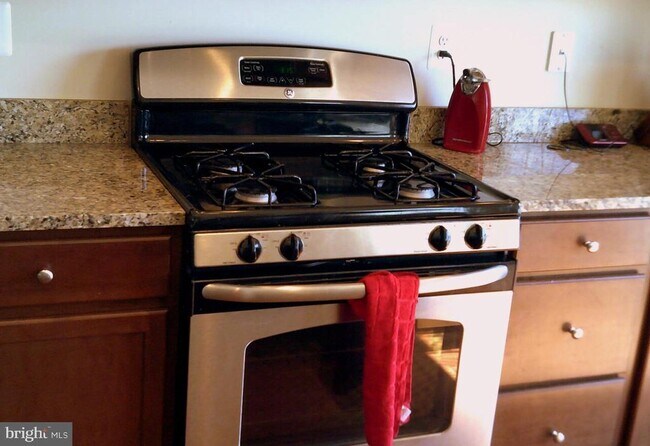 Foto del edificio - 8708 Sagebrush Ln