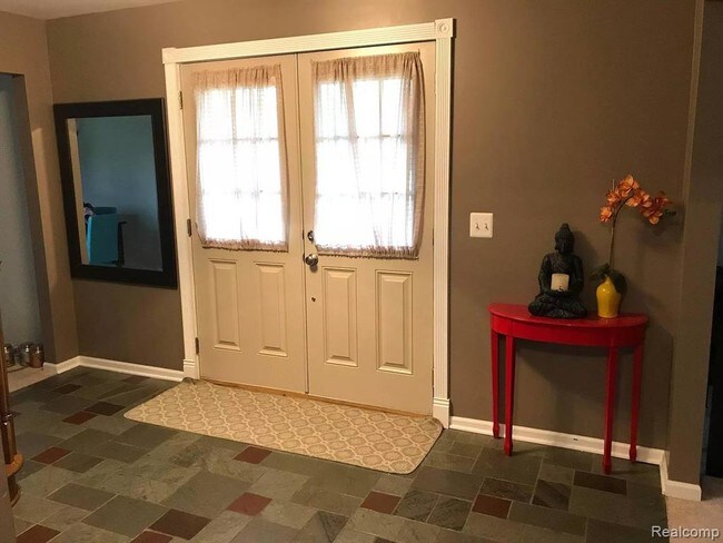 Foto del edificio - 4815 Ravinewood Dr