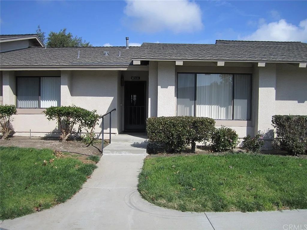 Primary Photo - 8877 Tulare Dr