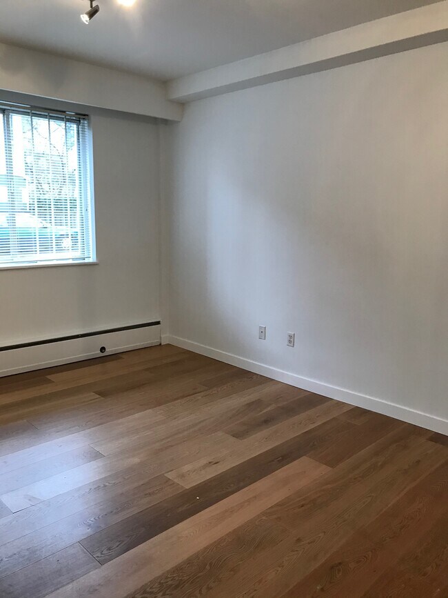 Photo du bâtiment - 1906 Nelson St