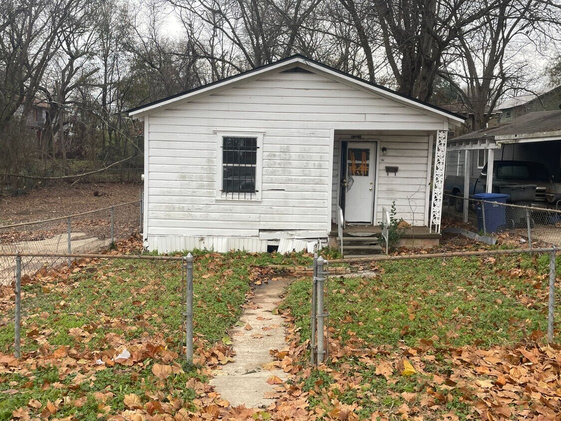 Primary Photo - 2727 Myrtle St