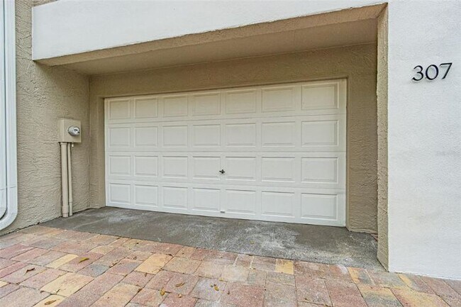 Building Photo - 1117 Pinellas Bayway S