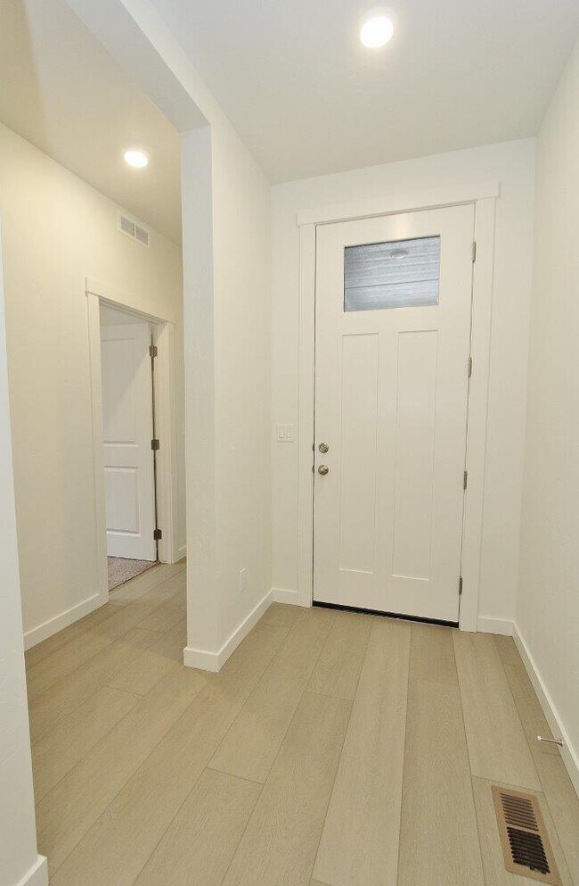 Foto del edificio - 11138 Overhang St