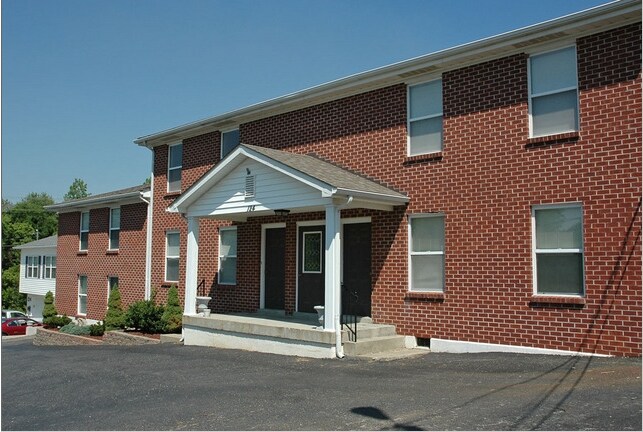 Primary Photo - 106-124 Topfield Rd