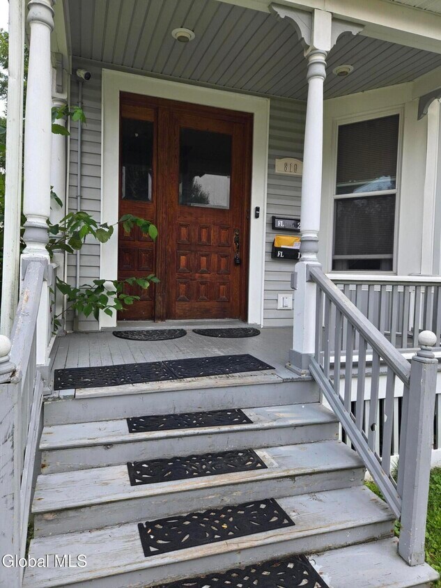 Foto principal - 810-816 6th Ave