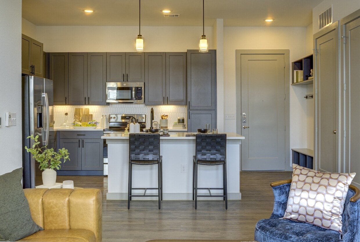 Primary Photo - The Goodwin Apartments