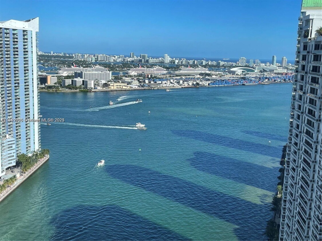 Photo - 475 Brickell Avenue Apt #3502, Miami, FL 33131 - 2 BR 2 BA condo