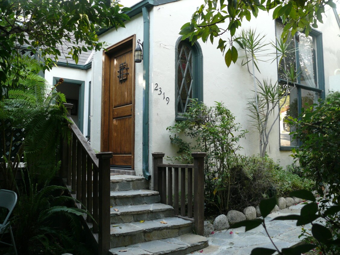 2319 N Gower St, Los Angeles, CA 90068 House Rental in Los Angeles, CA