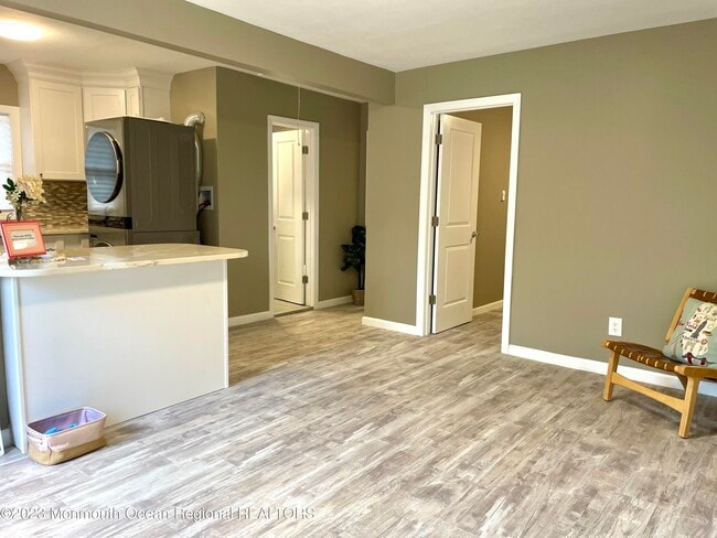 Building Photo - 101 Seabreeze Way