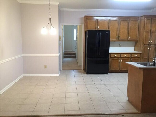 Building Photo - 325 Rams Way