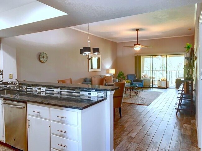 Building Photo - 1355 Saxony Cir