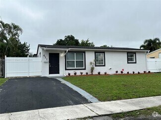 Building Photo - 611 N 69th Way