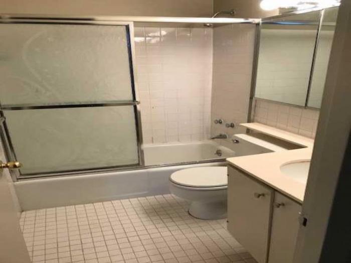 Building Photo - 1 bedroom in Chicago IL 60640