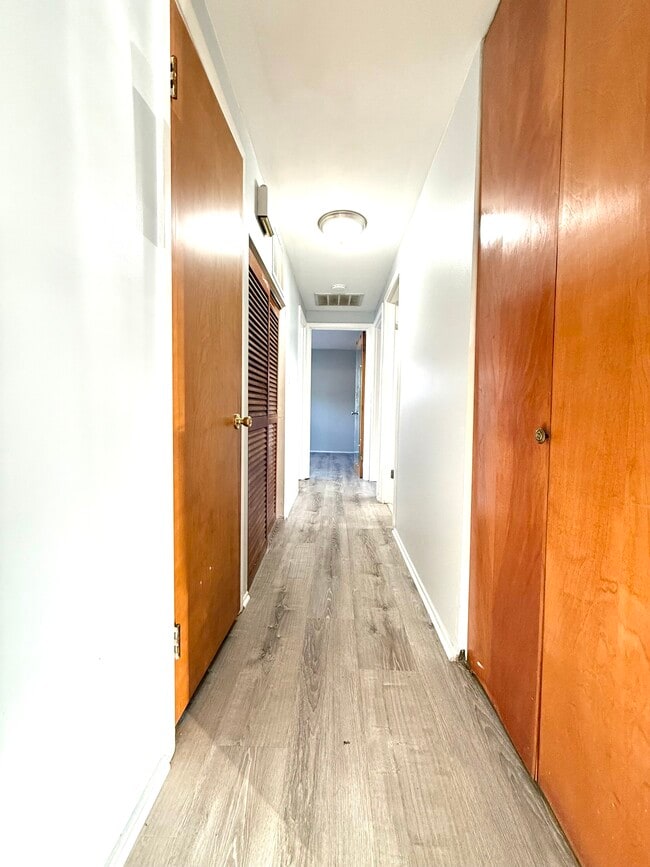 Building Photo - 2626 Corvalis Ave