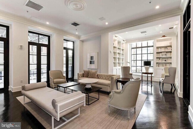 Foto del edificio - 1011 M St NW