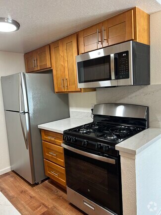 Building Photo - Rosewood Townhomes