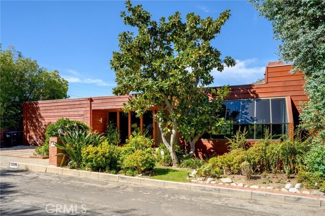 Building Photo - 3275 Buckingham Rd