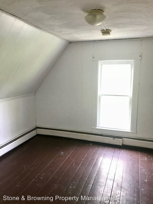 Building Photo - 144 Elm St