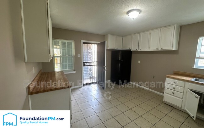 Foto del edificio - 3766 Windy Ave