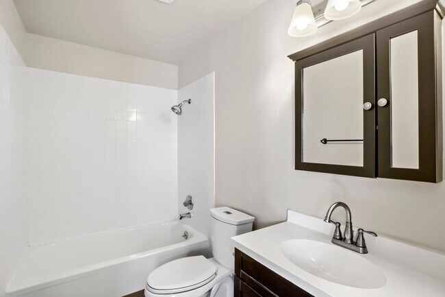 Foto del edificio - 4506 3rd Ave NW