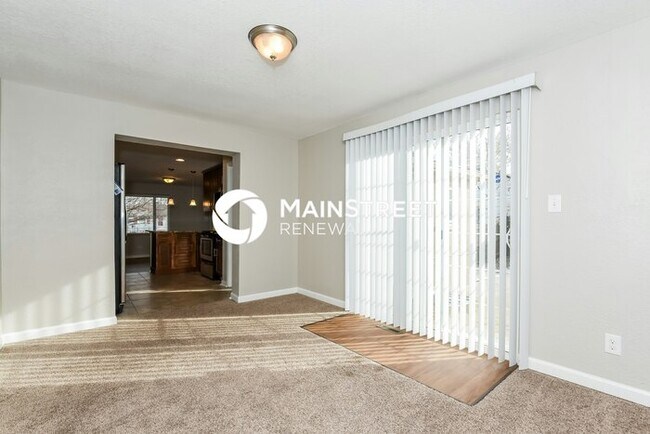 Foto del edificio - 3 Bedroom Pet-Friendly Home in Englewood, CO with Main Street Renewal