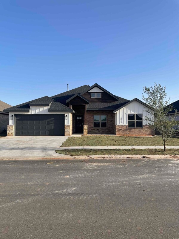 Foto principal - 3635 119th St