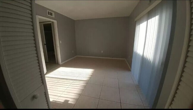Building Photo - Introducing a modern and convenient townho...