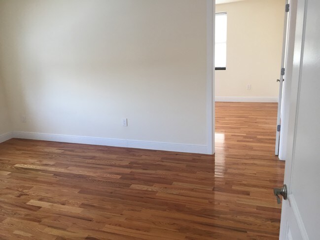 Foto del edificio - 5720 79th Ave