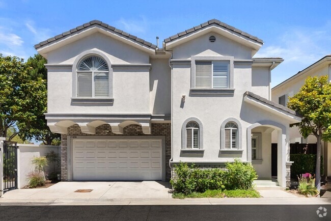 Building Photo - 15804 Crest Ln