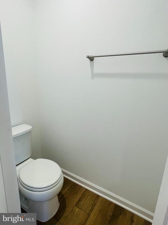 Building Photo - 505 Hillsdale Pl