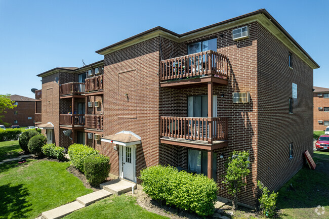 Building Photo - Evergreen Apartments