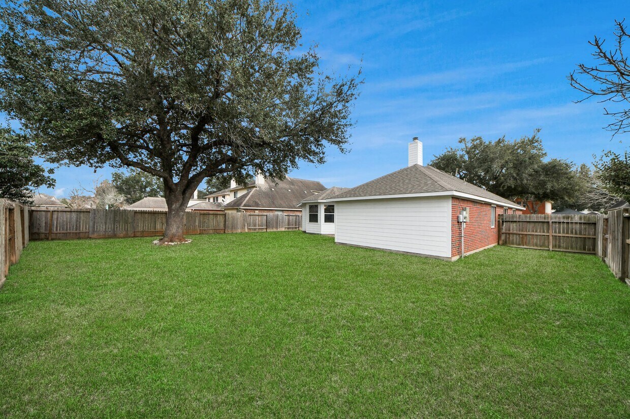 Foto del edificio - 9711 Andrews Ln
