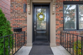 Building Photo - 131 Glenvale Blvd