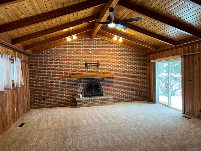 Foto del edificio - 1032 Willow Hwy